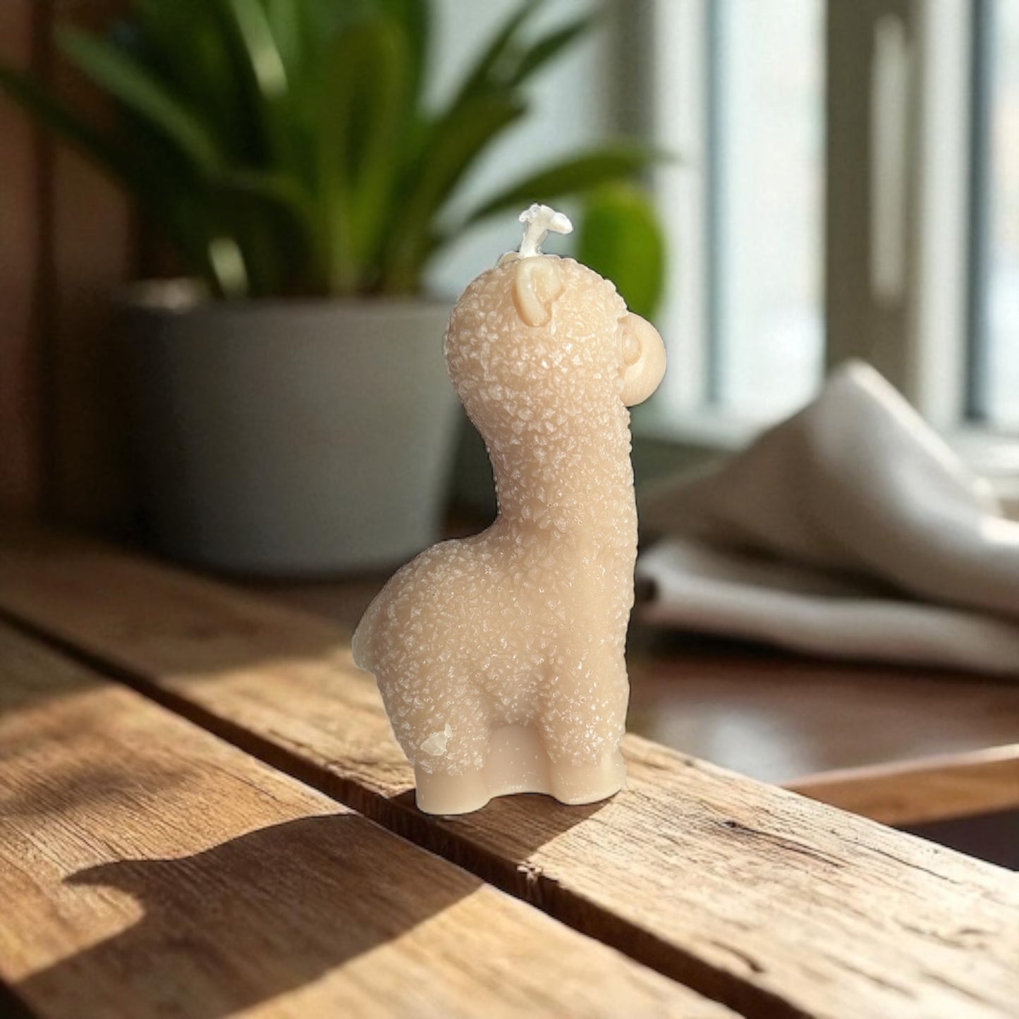 Single Llama Candle(Ash/White/Beige)