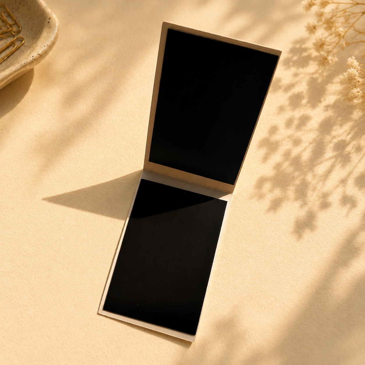 Magnetic Bookmark - Ghost Mode