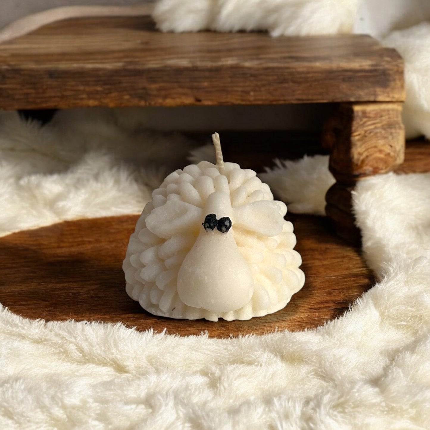 Single Sheep Candle (White/Green)
